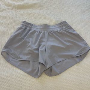 lululemon hottie hot 4 inch shorts